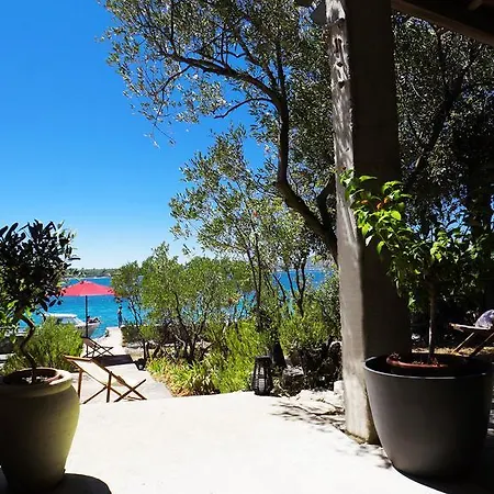 House Captain Felix Nyaraló *