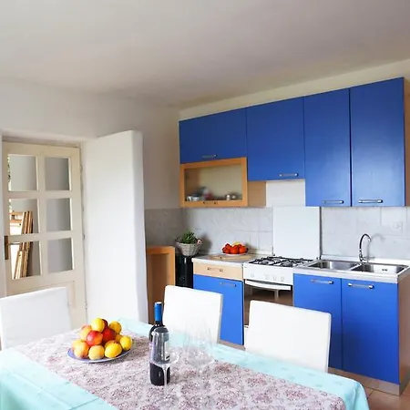 House Captain Felix Tkon